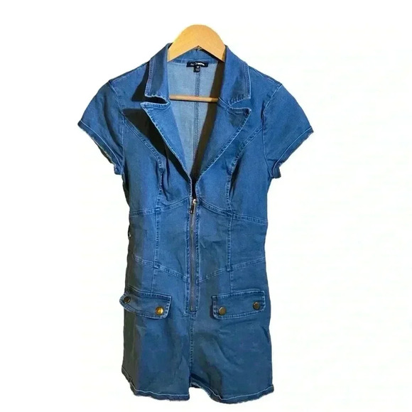 VGT Fashion Nova Women's Denim Zip Up Short Jumpsuit with 2 Front Pockets M - Picture 16 of 16